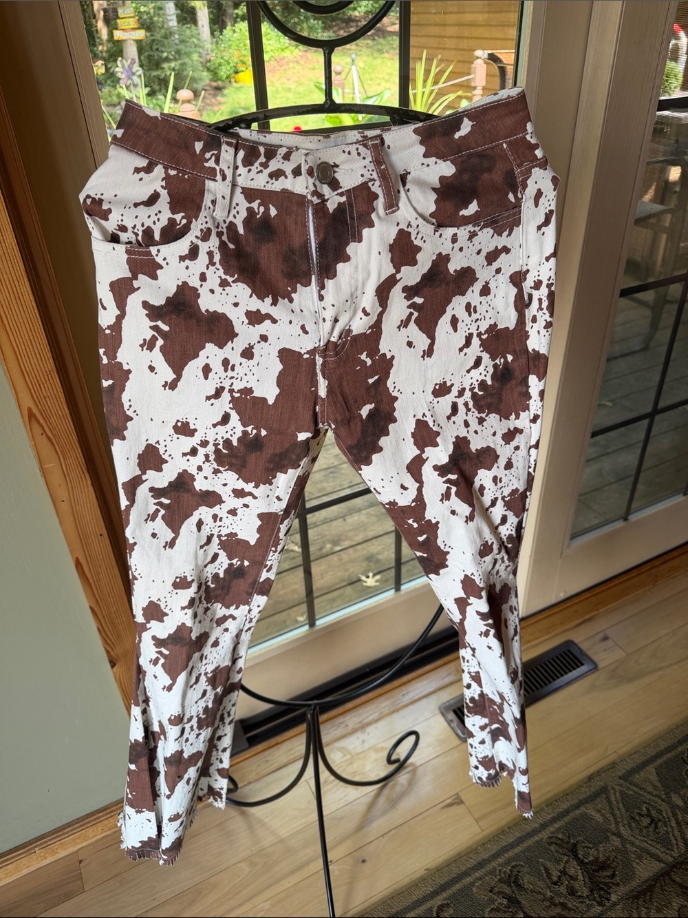 Saints & Hearts Brown & White Cow Flared Sz S  Jeans w Pockets NWOT